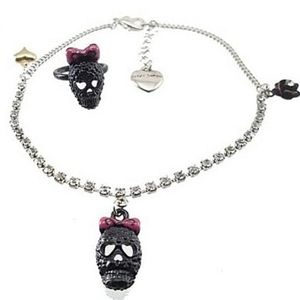 Vintage! BETSEY JOHNSON Dark Shadows Collection Black Skull Anklet Toe Ring Set.